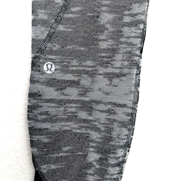 Lululemon Leggings Inspire Tight II 6 Jacquard Gray Black Mesh Reflective 24" - Picture 5 of 9
